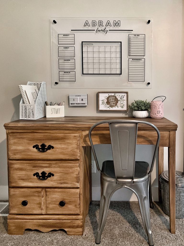 OLD DESK MAKEOVER STYLED FAUX WOOD DIY PAINT